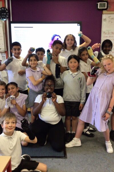Y5 sock puppets