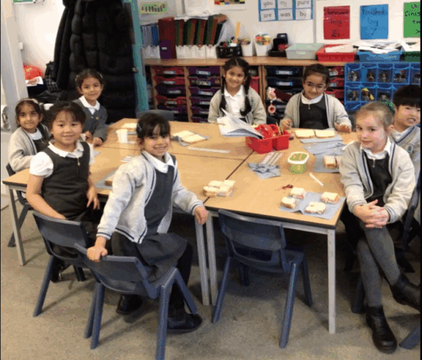 1T – Paddington Sandwich Making Treat🥪🧸
